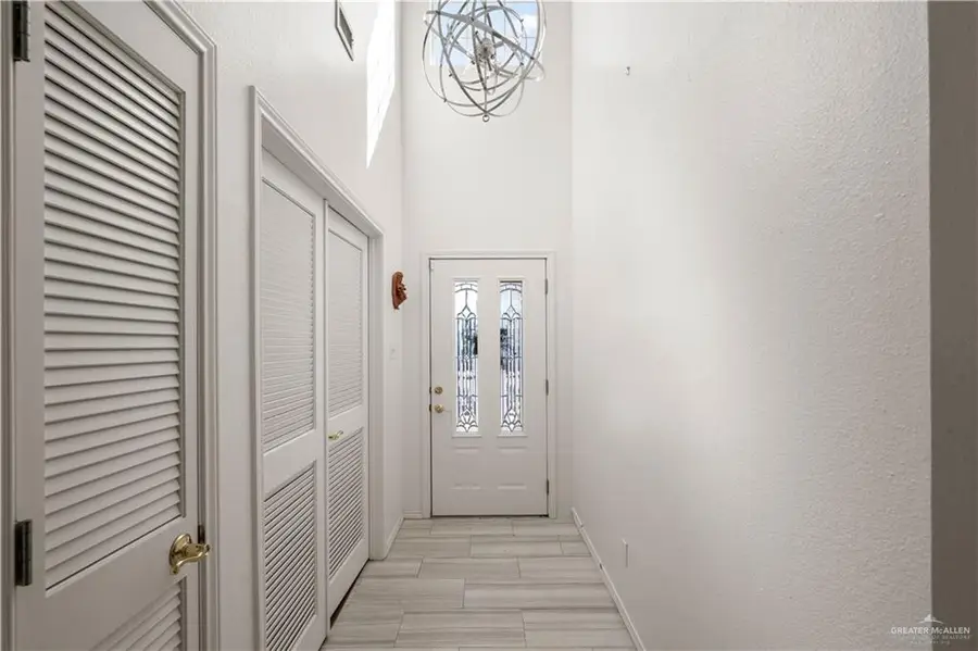 216 Diana Drive, Alamo, TX 78516 - #2