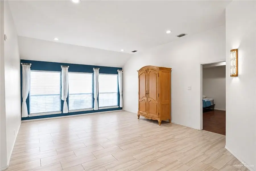 216 Diana Drive, Alamo, TX 78516 - #3