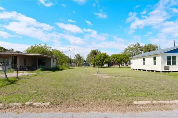 1015 S Colorado Avenue, Mercedes, TX 78570