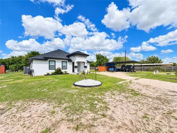 1309 Palos Nuevos Street, Weslaco, TX 78599