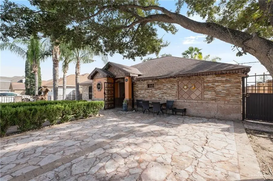 3005 W Iris Avenue, McAllen, TX 78501 - #2