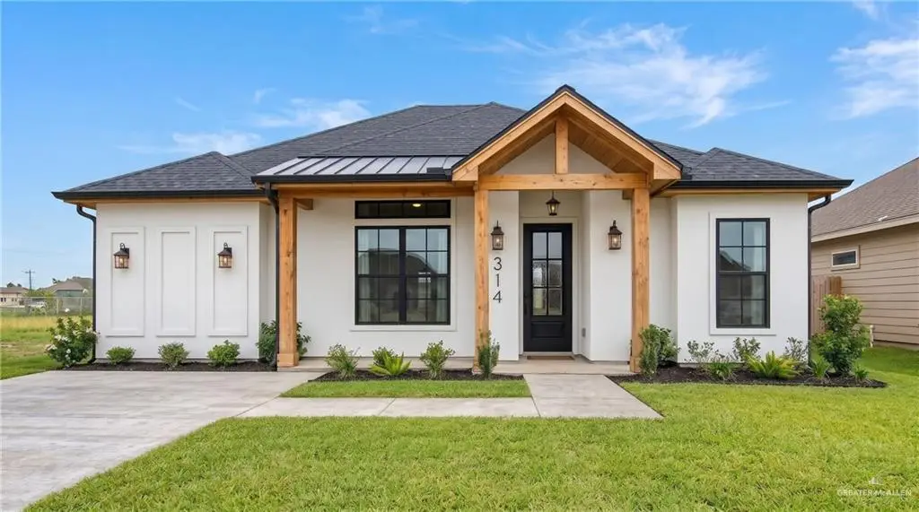 207 W Merida Street, Donna, TX 78537 - #1