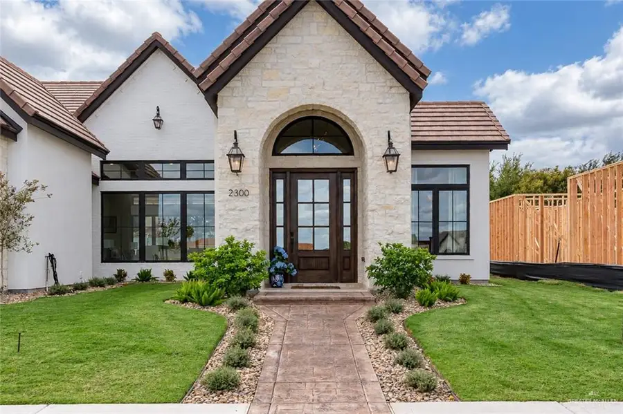 2300 W Carnegie Street, Edinburg, TX 78539 - #2