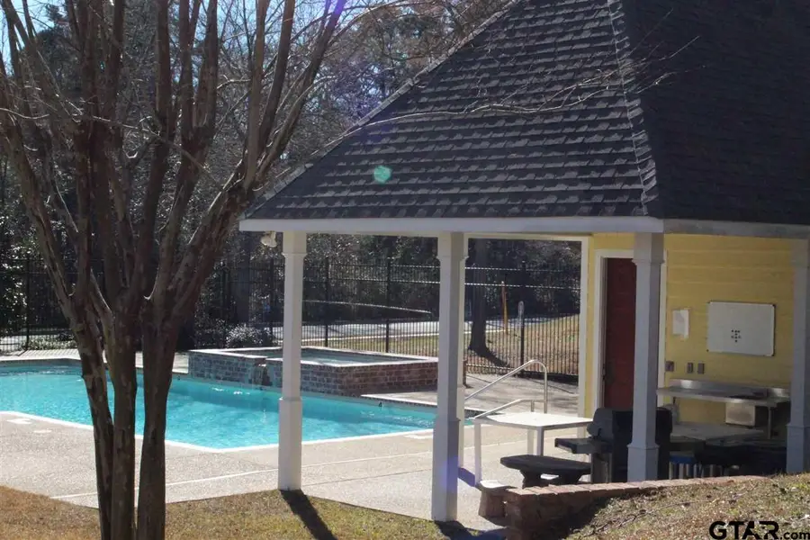 4025 Hanover Place, Tyler, TX 75701 - Image #2