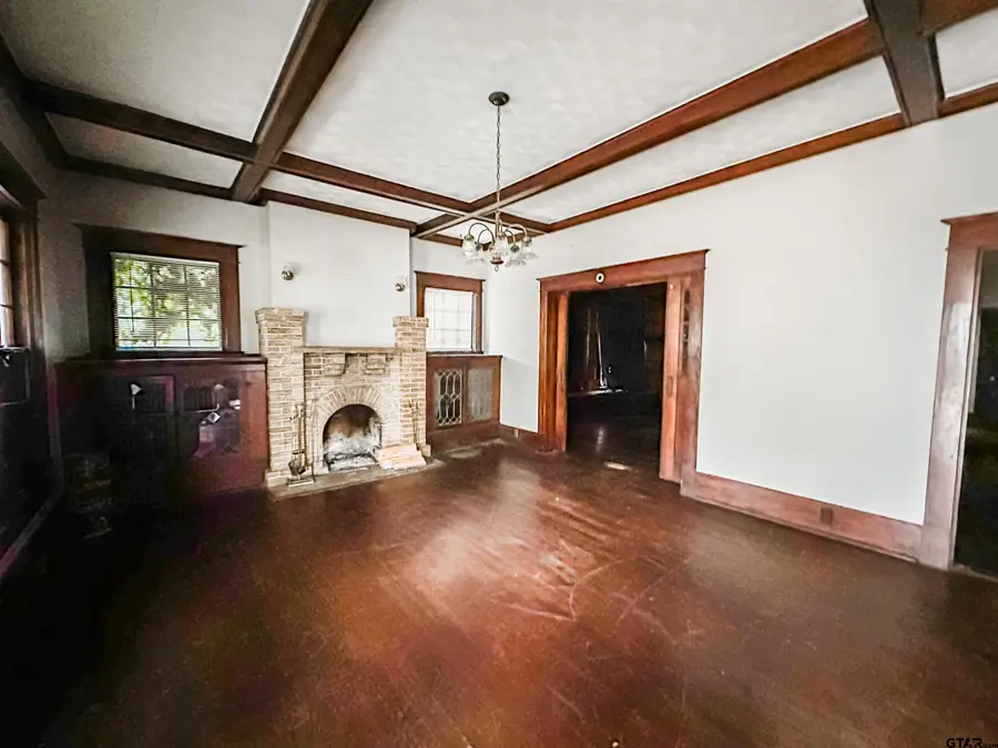 217 N Texas, Pittsburg, TX 75686 - #2