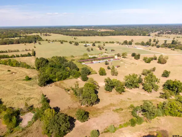 240 Private Road 1613, Mt Pleasant, TX 75455