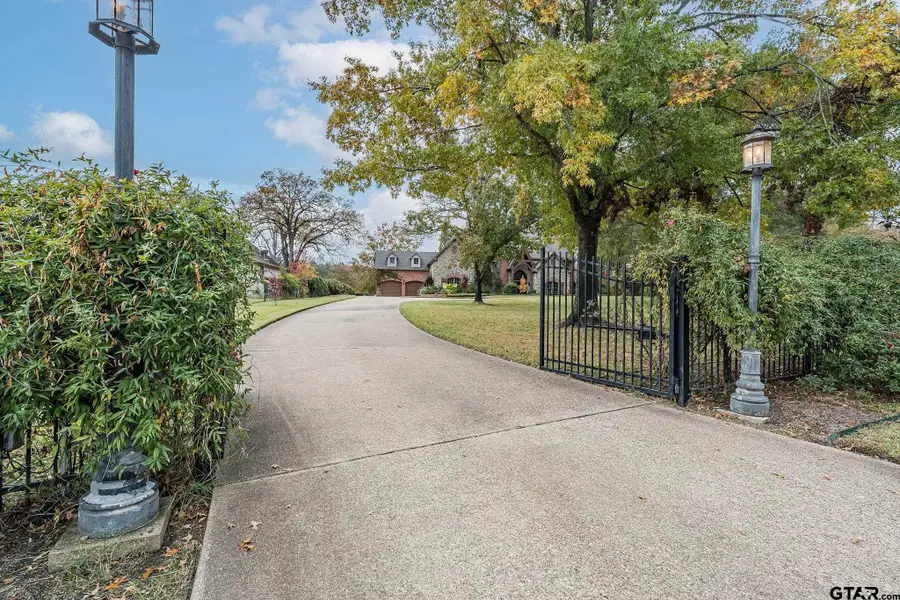 17654 SOUTHPOINT RD., Whitehouse, TX 75791 - Image #2