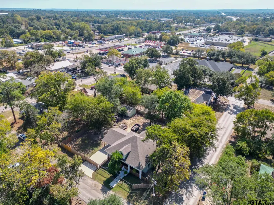 200 W Van St, Lindale, TX 75771 - Image #3