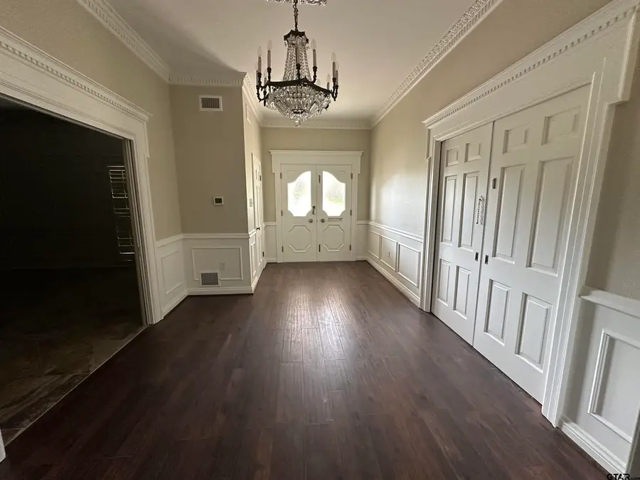 1212 Hillcrest, Jacksonville, TX 75766 - Image #2