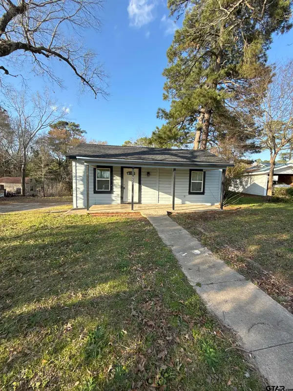 323 Hill Ave, Rusk, TX 75785