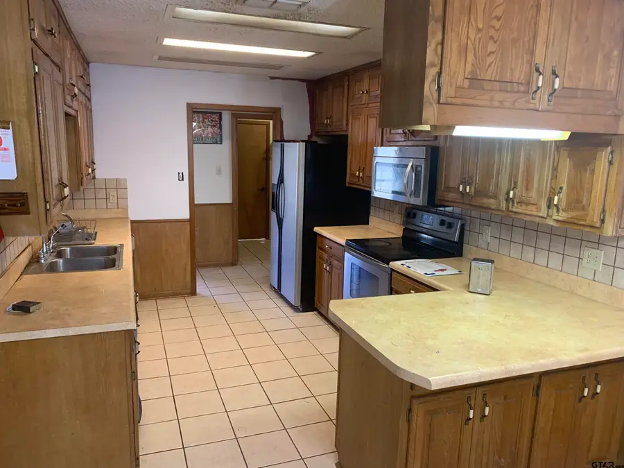 23077 Three Points Drive, Frankston, TX 75763 - Image #3