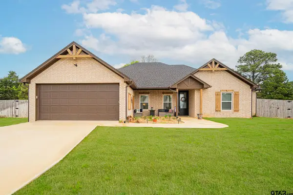 19316 Cedarpark Place, Lindale, TX 75771