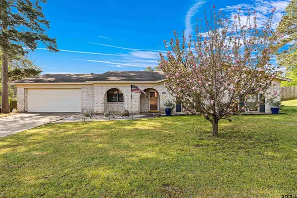 2207 Pinecrest, Gladewater, TX 75647