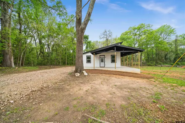 837 Red Bud Cir, Bullard, TX 75757