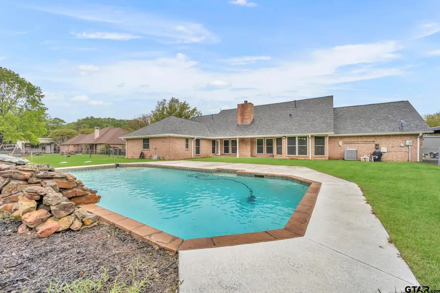 1090 Oak Hollow Lane, Combine, TX 75159 - Image #3