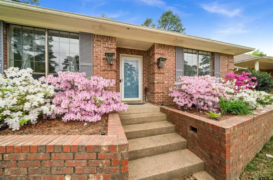 1261 Luann Lane, Tyler, TX 75703 - Image #2