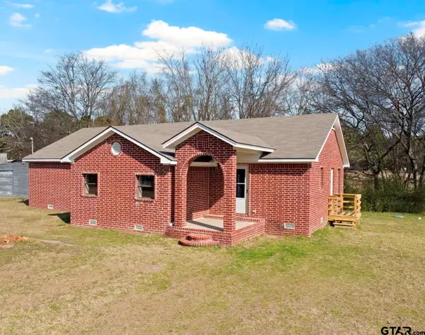52 Pat St, Mt Vernon, TX 75457