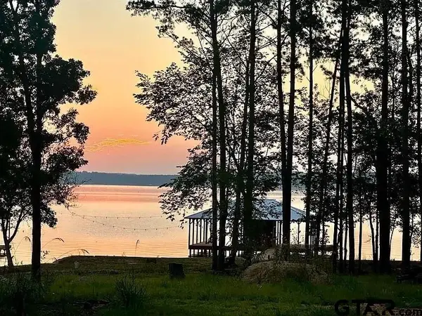 21581 Joe Paul Lane, Chandler, TX 75758