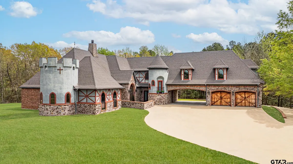 4721 Bobwhite Rd, Gilmer, TX 75645 - Image #1