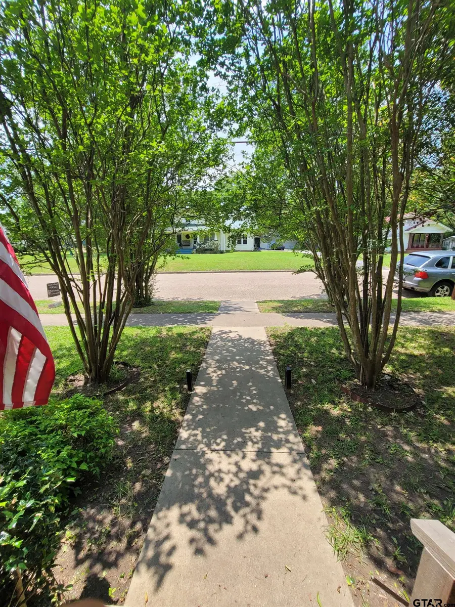 716 Sycamore, Mineola, TX 75773 - #2