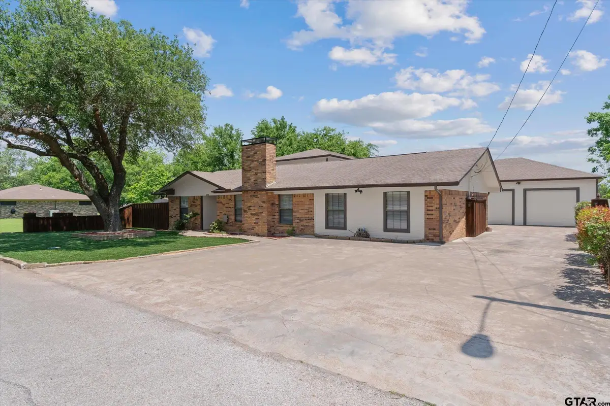 302 Erwin, Edgewood, TX 75117 - Image #1