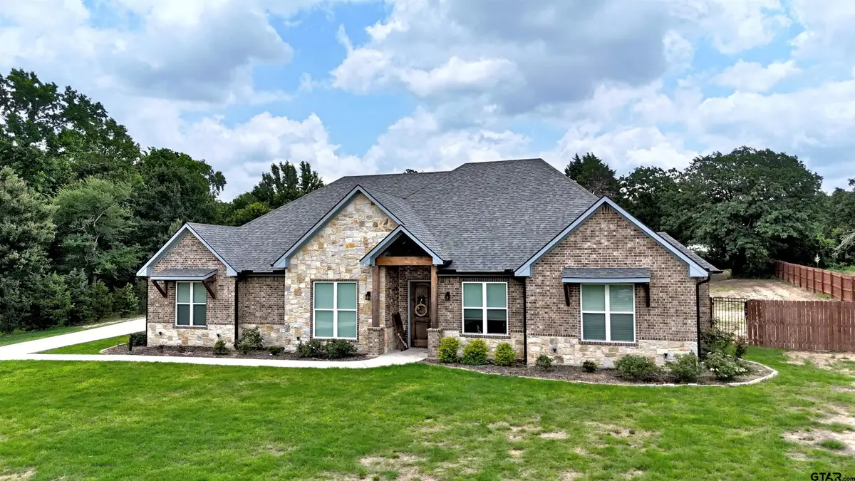 4999 Lago Vista Dr, Athens, TX 75752 - Image #1