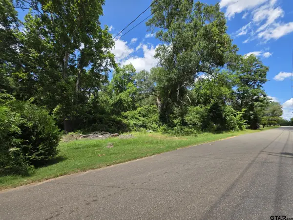 233 Hill Ave, Rusk, TX 75785