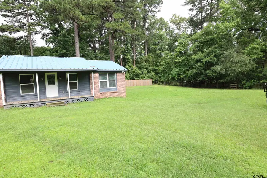 199 LINDA DR, Jefferson, TX 75657 - Image #2