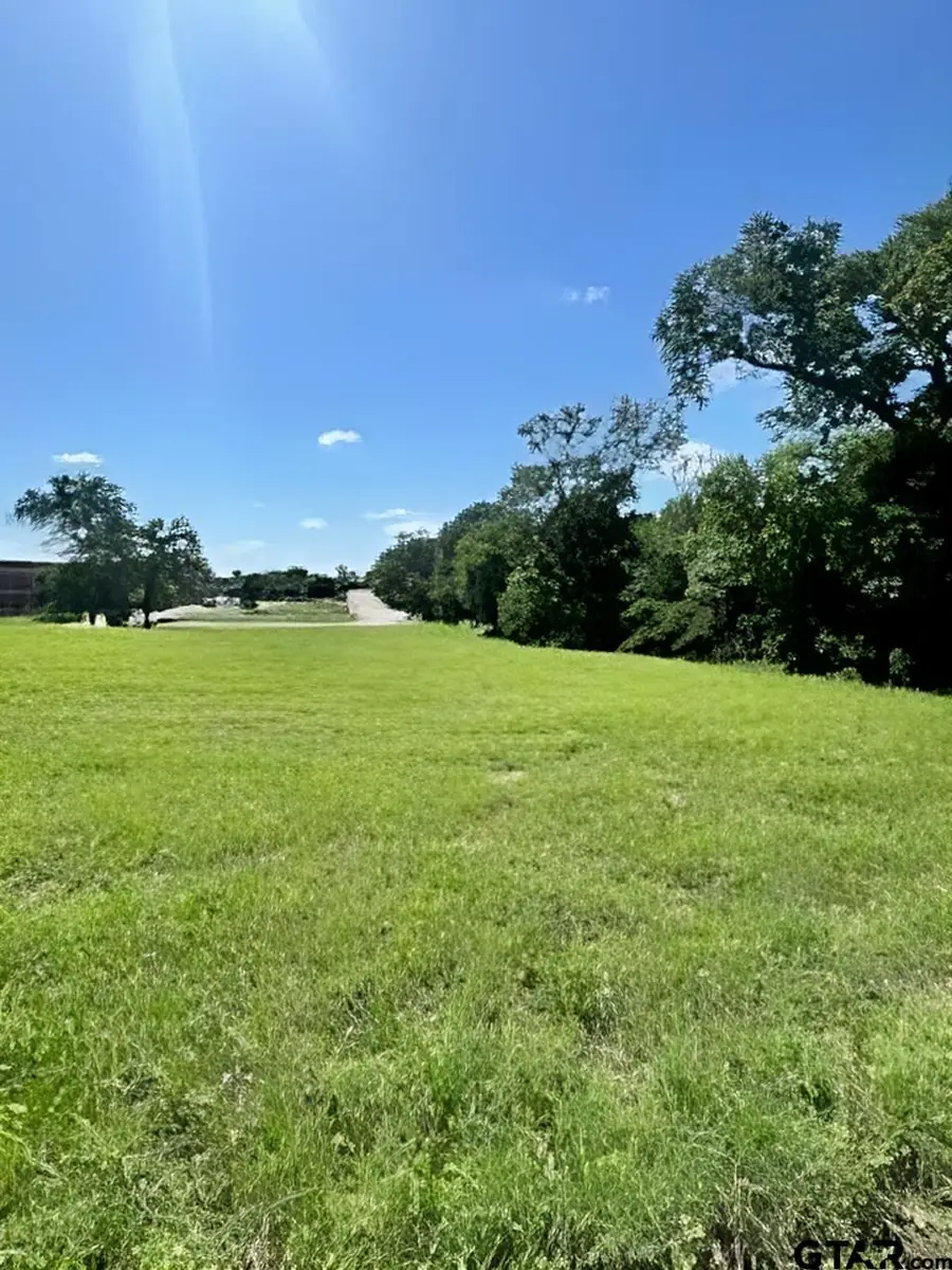 2698 N Broadway Avenue, Tyler, TX 75702 - Image #3