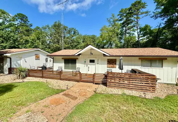 279 PEACEFUL VALLEY TRAIL, Holly Lake Ranch, TX 75765