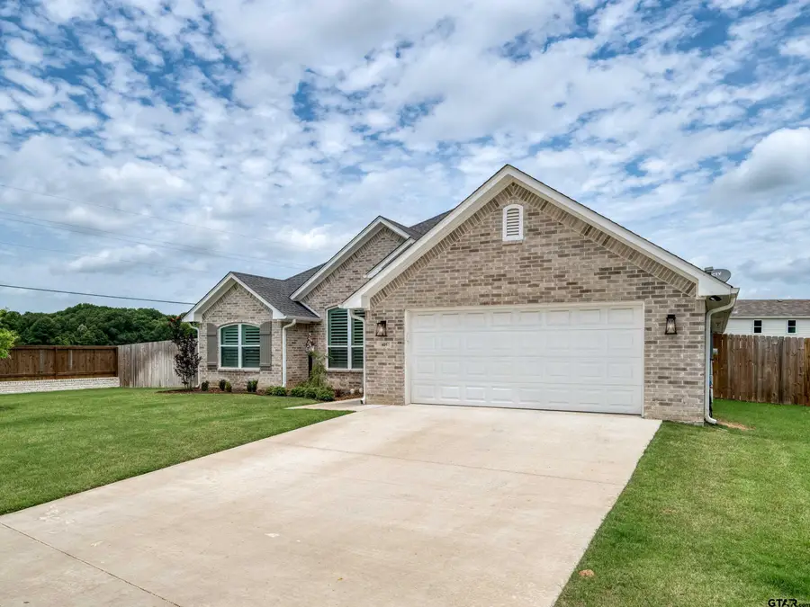 401 Meadows Court, Chandler, TX 75758 - Image #2