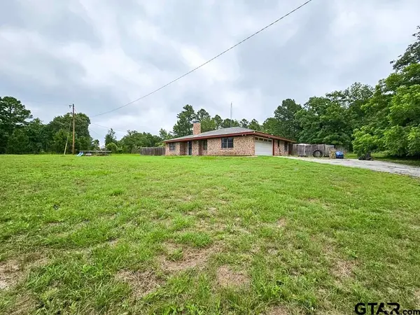 800 An County Road 414, Palestine, TX 75801