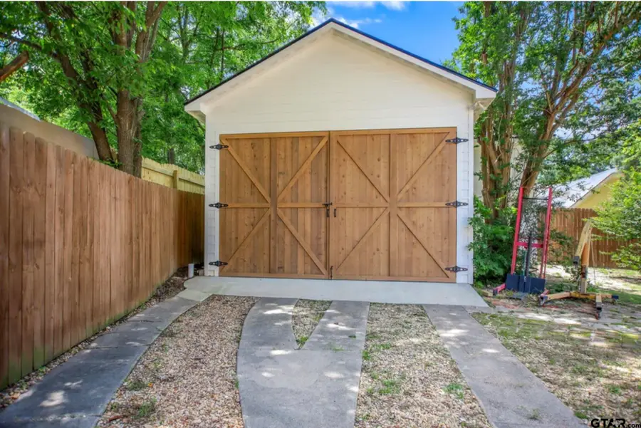 705 S Vine Ave, Tyler, TX 75701 - Image #2