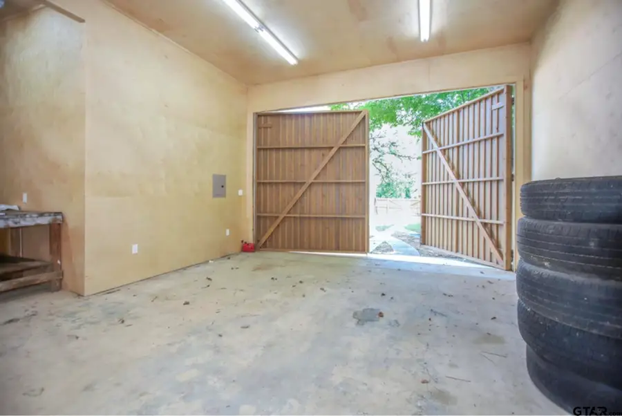 705 S Vine Ave, Tyler, TX 75701 - Image #3