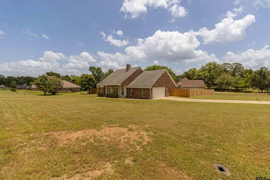 22002 Stage Coach Dr, Chandler, TX 75758 - Image #3