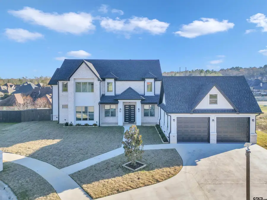 1340 Fairfield Ln, Tyler, TX 75703 - Image #3