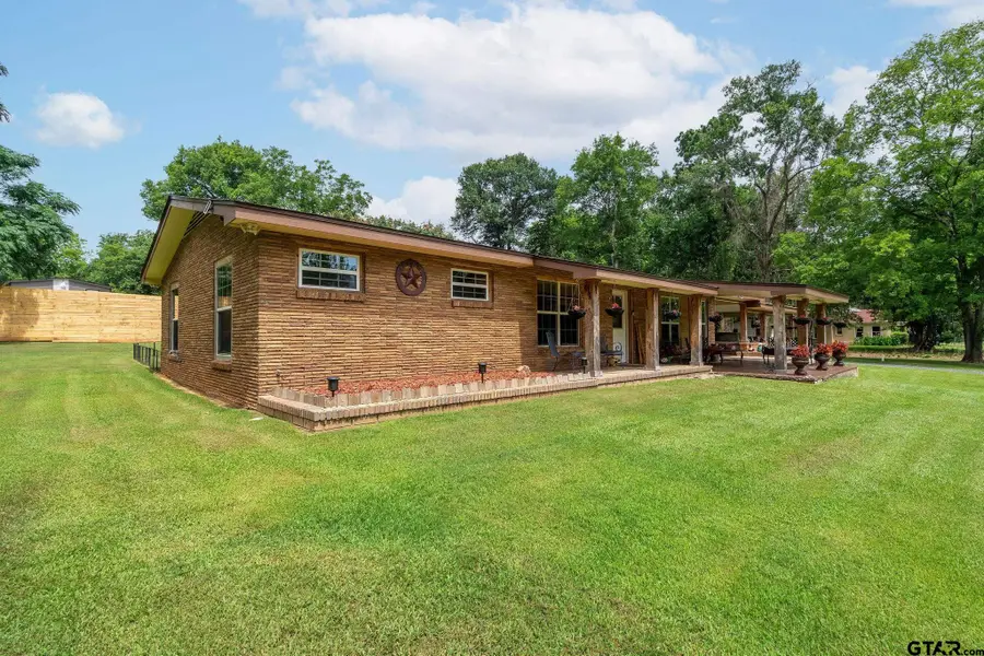 519 E E WL Doc Dodson, Naples, TX 75568 - Image #2