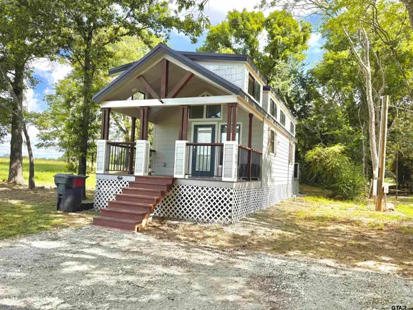 3235 County Rd 3365, Cookville, TX 75558