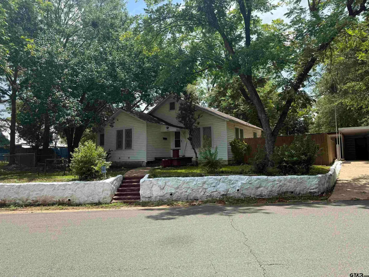 549 Brookside Dr., Jacksonville, TX 75766 - #1