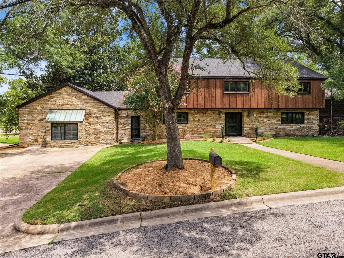 701 Fleming Drive, Mount Pleasant, TX 75455 - Image #1