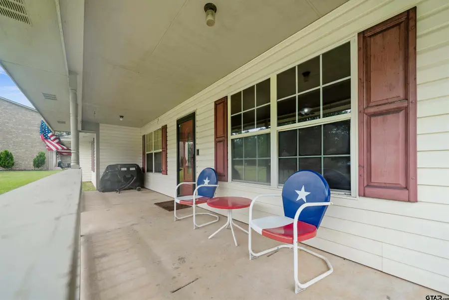927 County Road 3406, Jacksonville, TX 75766 - Image #2