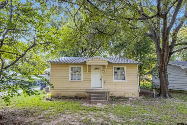 205 N Robinson, Big Sandy, TX 75755