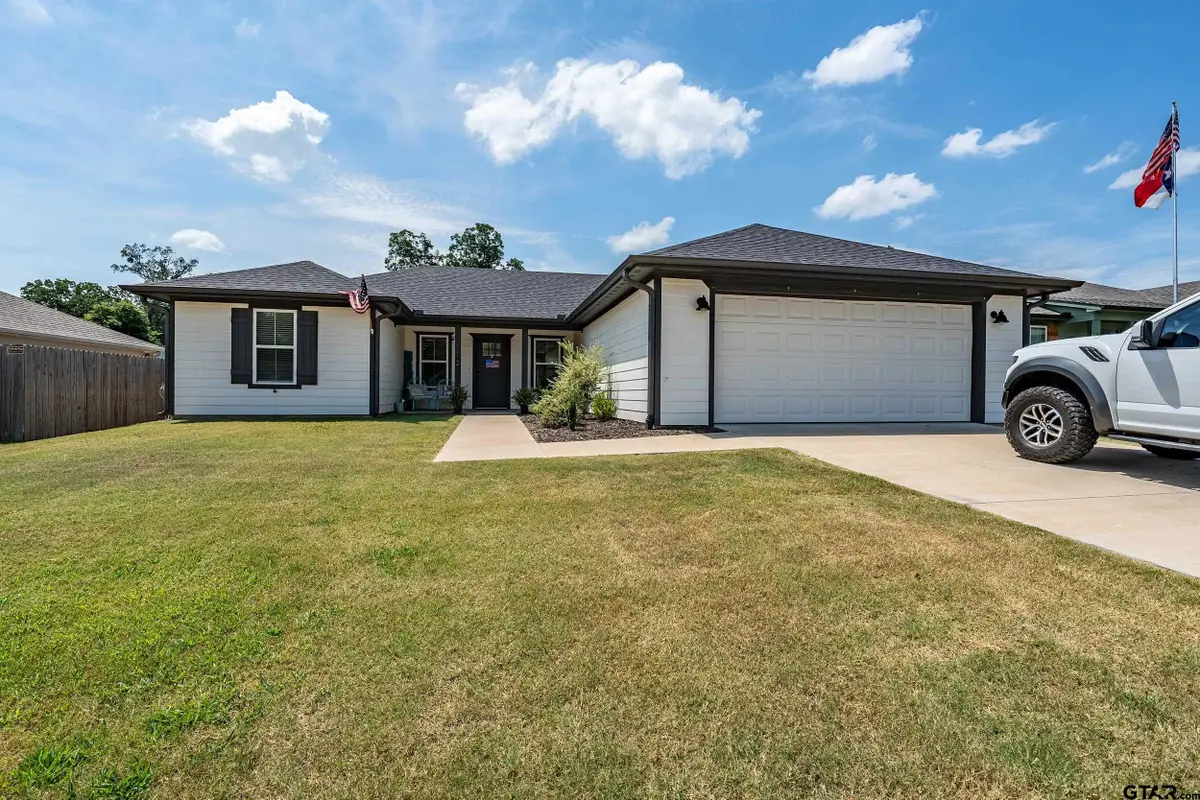 112 Brenlind Ln, Mineola, TX 75773 - Image #1