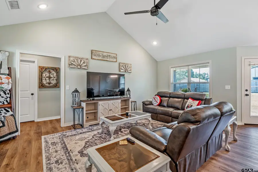 112 Brenlind Ln, Mineola, TX 75773 - Image #3