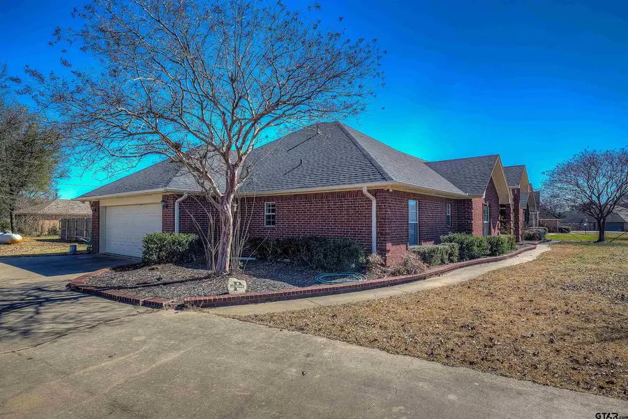 302 Briarwood Lane, Sulphur Springs, TX 75482 - #2