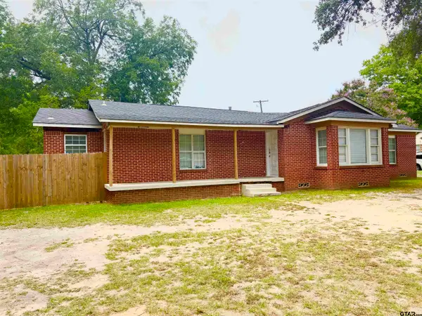 705 N EDWARDS, Mt Pleasant, TX 75455
