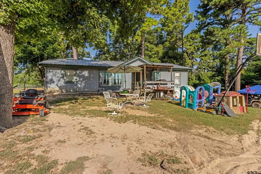 21133 Oak Dr, Larue, TX 75770 - Image #2