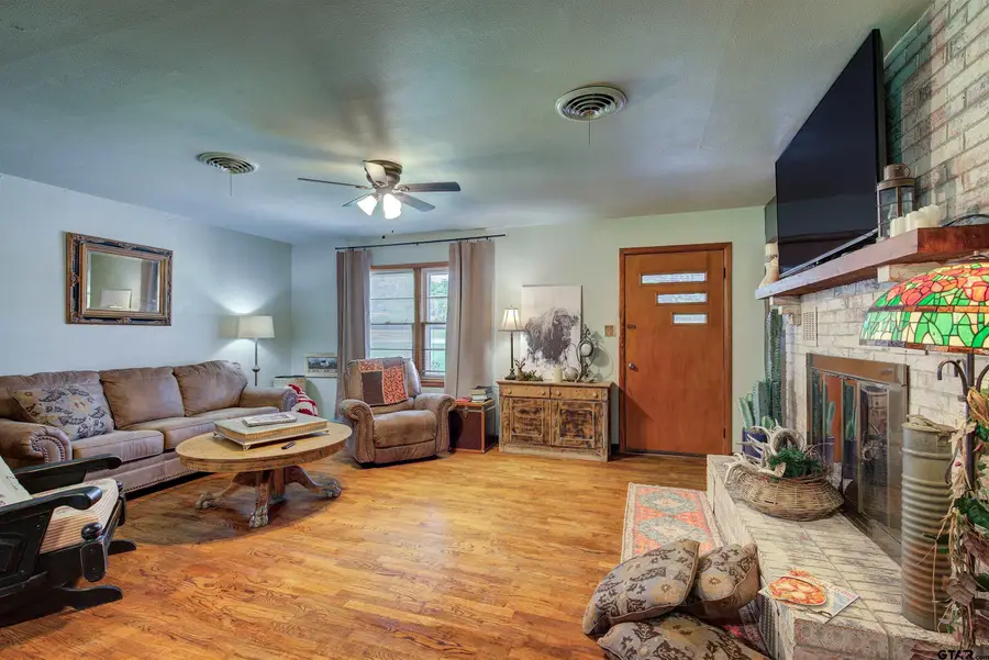 1010 N Main, Winnsboro, TX 75494 - #3