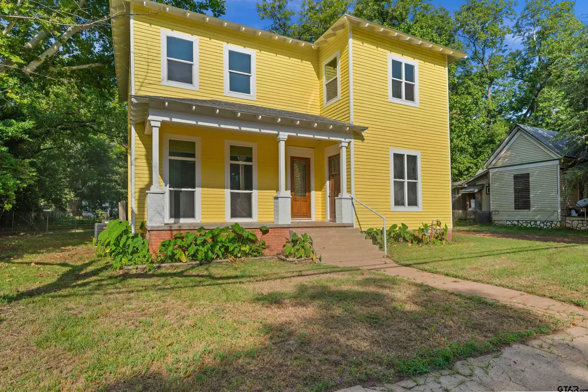 917 N JACKSON ST, Palestine, TX 75801 - Image #1