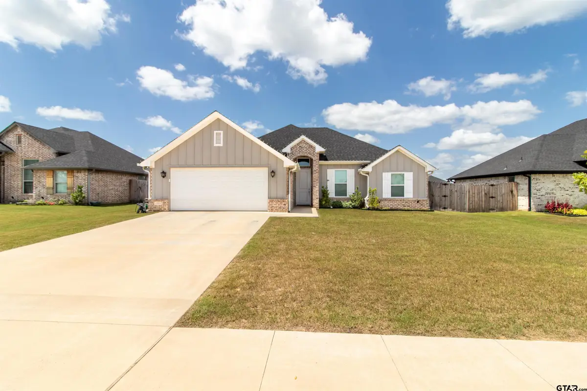 227 Amanda Ave, Bullard, TX 75757 - Image #1